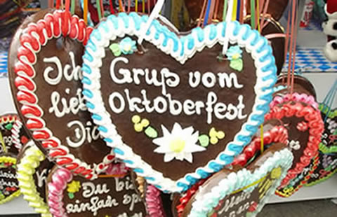 Oktoberfest Souvenirs, Lebkuchenherzen und Krug Shop - Andenken, Geschenke und Ideen im Wiesnshop